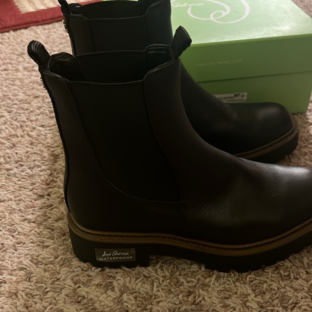 NWT Sam Edelman Chelsea boot